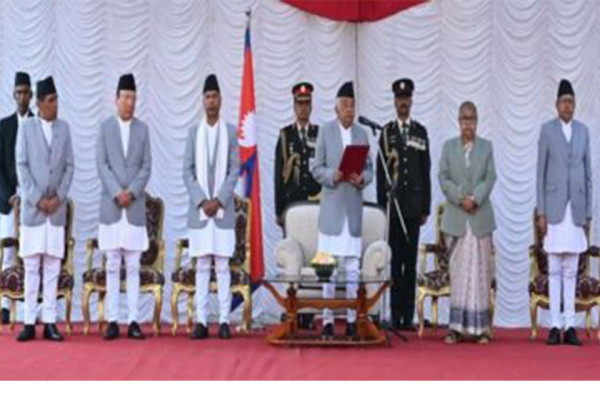 प्रधानमन्त्री र मन्त्रीको सम्पत्ति विवरण:  
६ महिना हुँदा पनि गुपचुप